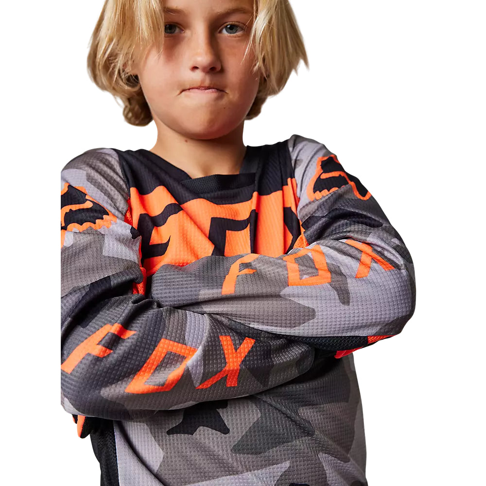 Polera Moto Niño 180 BKNR Camo Gris/Naranjo Fox