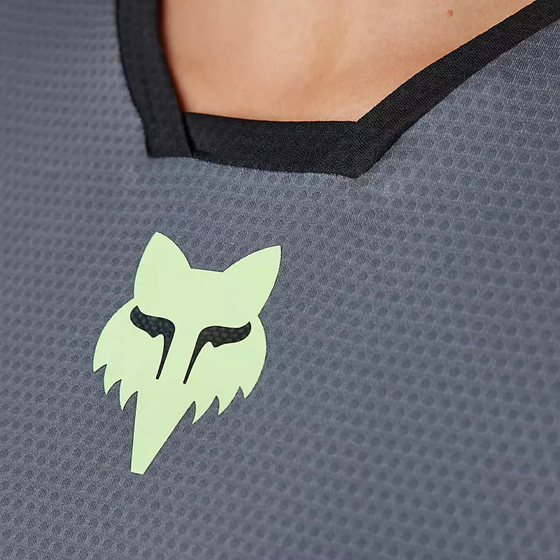 Polera Bicicleta Mujer Defend Race Manga Larga Gris Fox