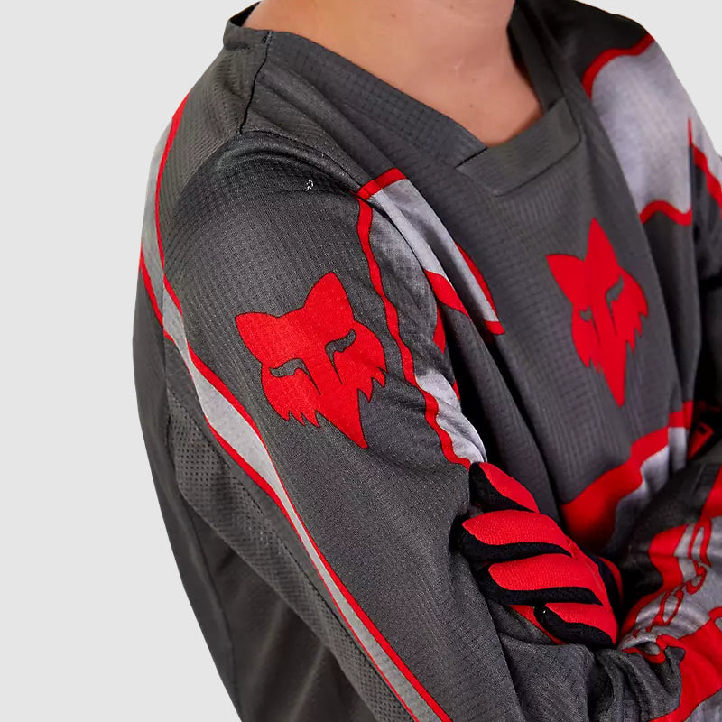 Polera Moto Niño 180 Atlas Gris/Rojo Fox