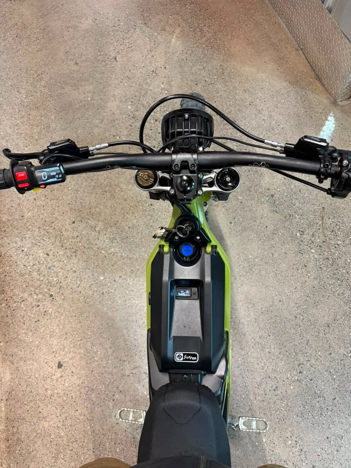 Moto Electrica Sur-Ron Light Bee X Usada
