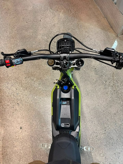 Moto Electrica Sur-Ron Light Bee X Usada