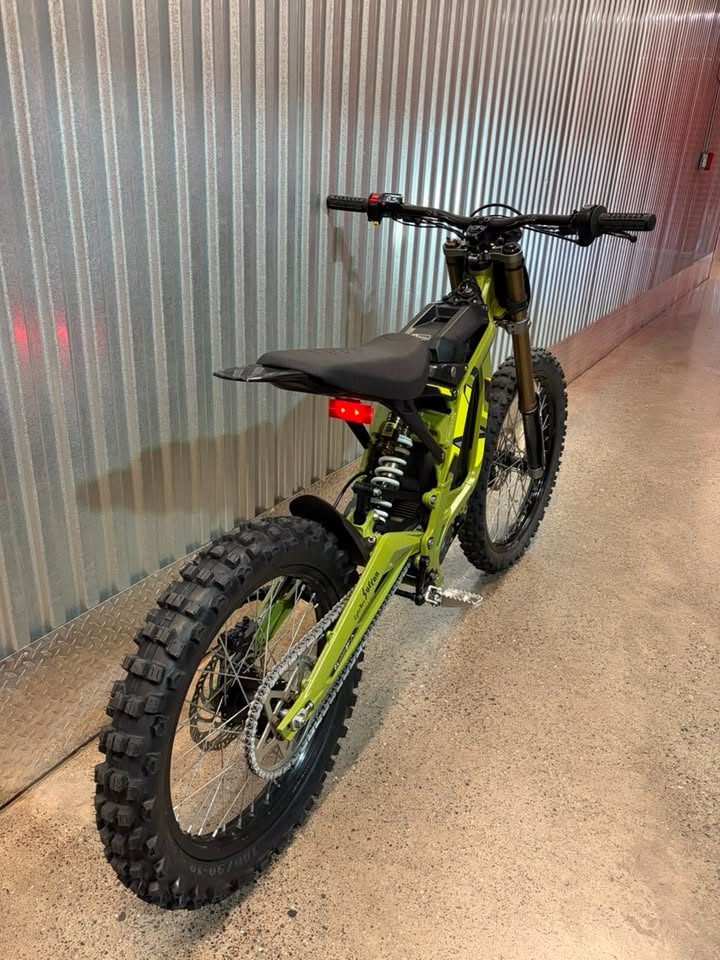 Moto Electrica Sur-Ron Light Bee X Usada
