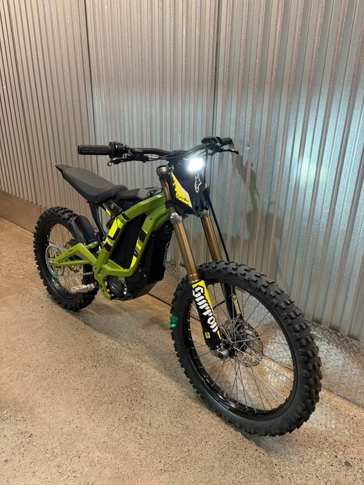 Moto Electrica Sur-Ron Light Bee X Usada