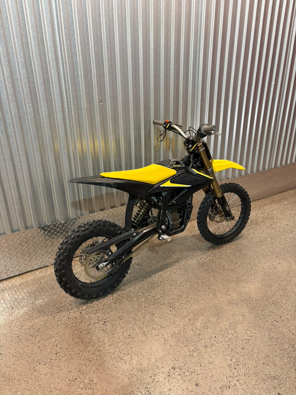 Moto Electrica Sur-Ron Hyper Bee Usada