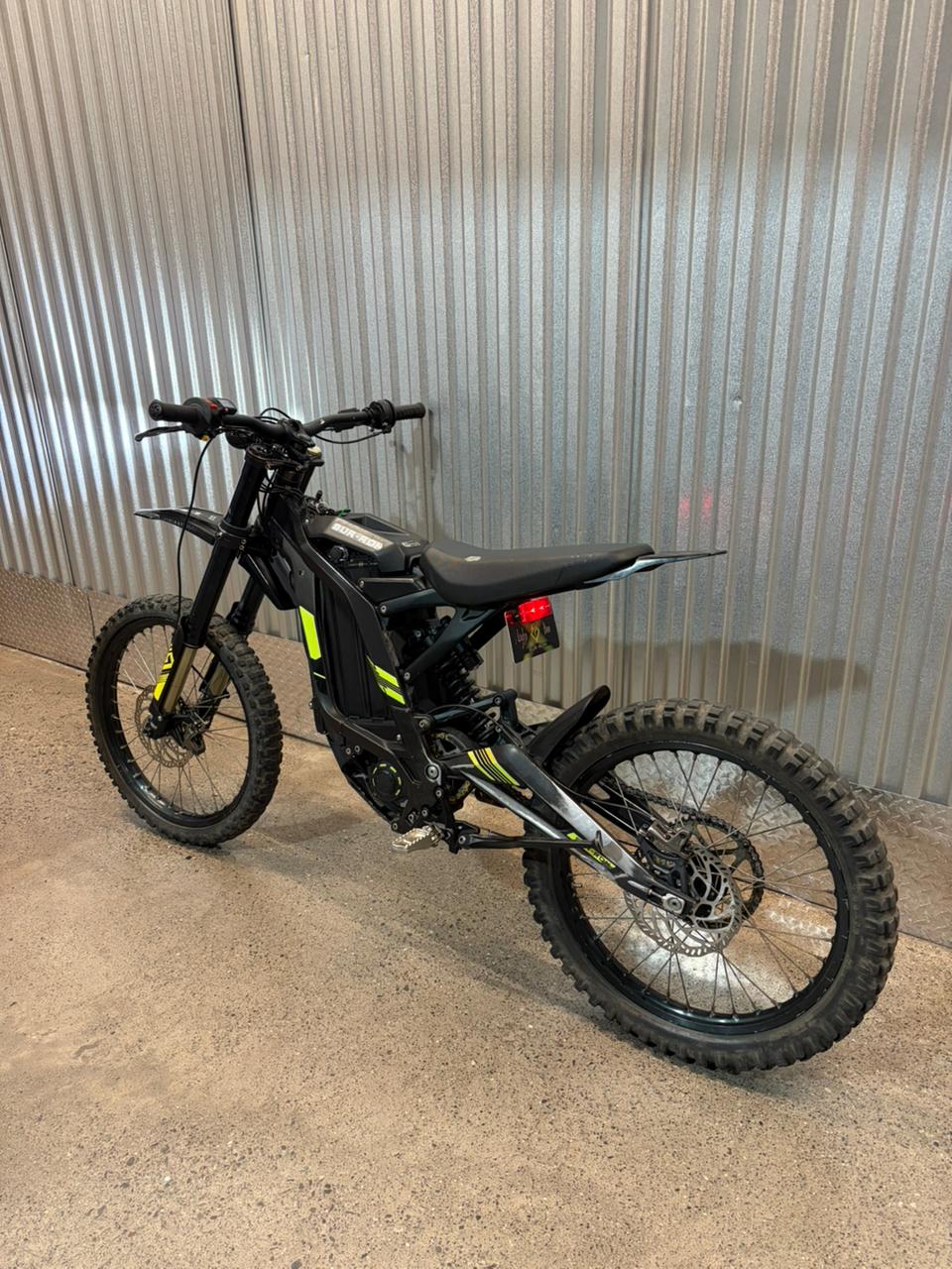 Moto Electrica Sur-Ron Light Bee X Usada