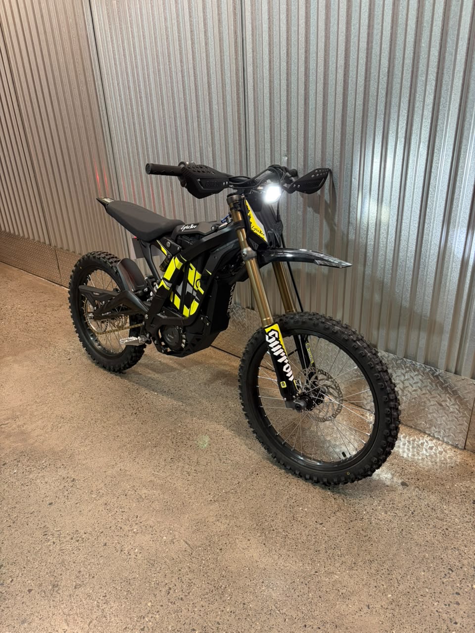 Moto Electrica Sur-Ron Light Bee X 25 Usada