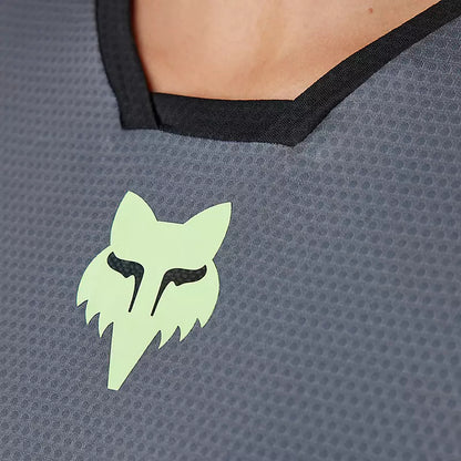 Polera Bicicleta Mujer Defend Race Manga Larga Gris Fox