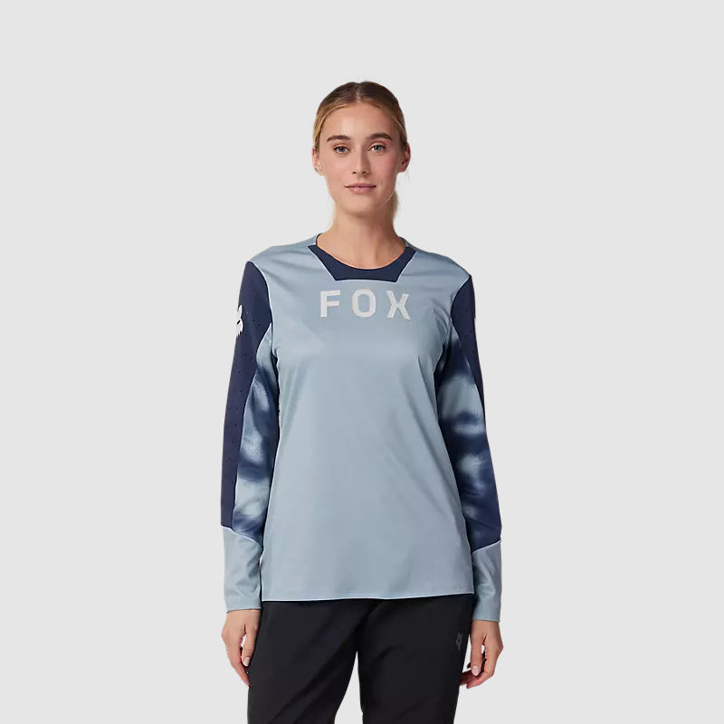 Polera Bicicleta Mujer Defend Taunt Manga Larga Celeste Metalico Fox